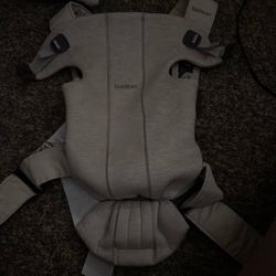 Baby bjorn carrier