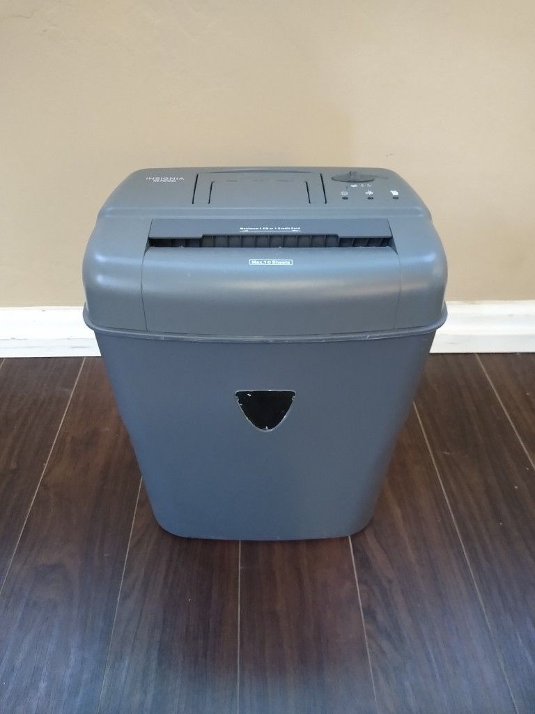 INSIGNIA CROSSCUT MICROCUT 10-SHEET PAPER SHREDDER OFFICE NS-PS10CC BUSINESS/OFFICE/COMMERCIAL/INDUSTRIAL