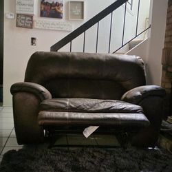 Oversized Loveseat Chairs And Fireplace