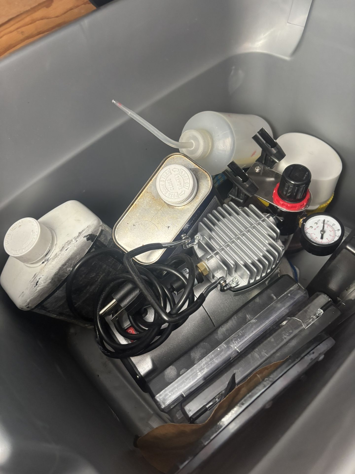 AIRBRUSH PAINT KIT NEW