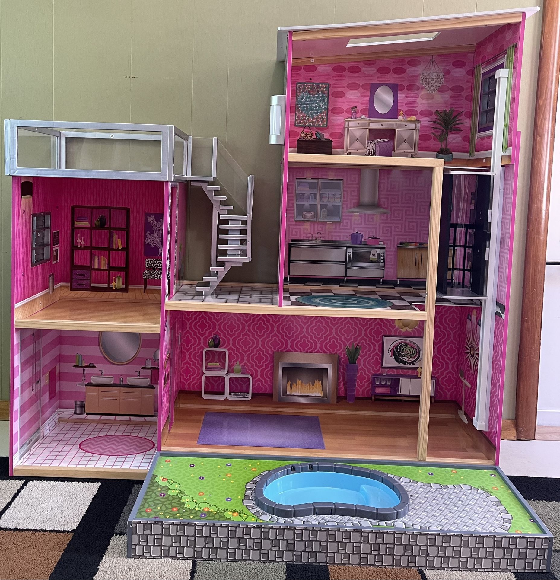 Uptown Dollhouse