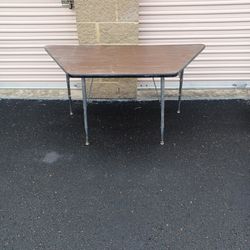 5 Ft Table With Chrome Adjustable Legs