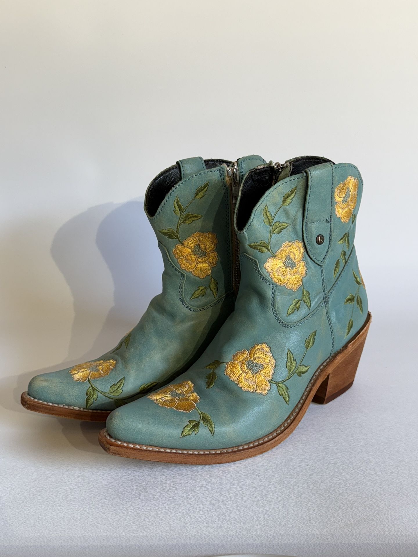 Liberty Black Adela Rose Turquoise Italian Leather Western Ankle Boots Size 10