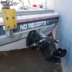 Old Boat Needs Work Mechanic Make Offer 