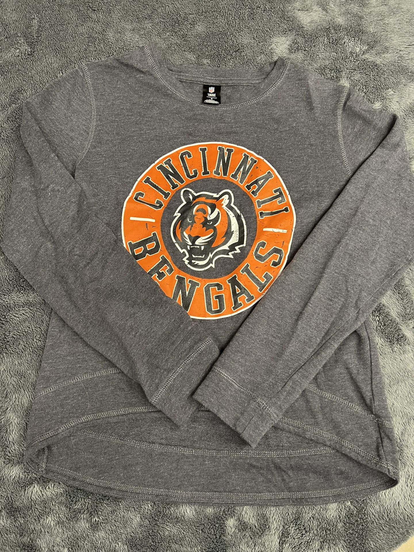 Awesome Cincinnati Bengals Women’s Small Long Sleeve Shirt!  In good shape!