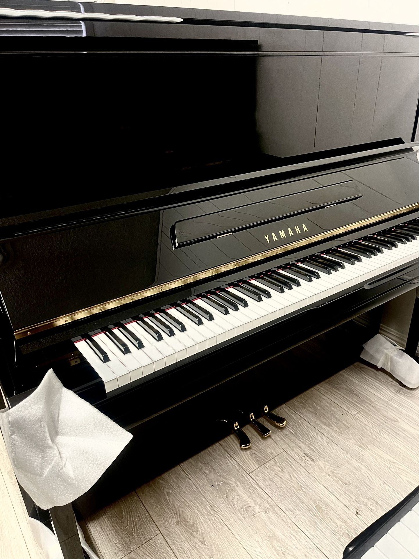 2009 Japan Built Yamaha YM5 Upright Piano