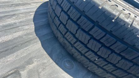 275/70/18 Cooper All Terrain Excellent Tread On 2 And Ok Tread On The Other 2