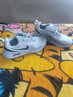 Nike Men's Air Max Nuaxis