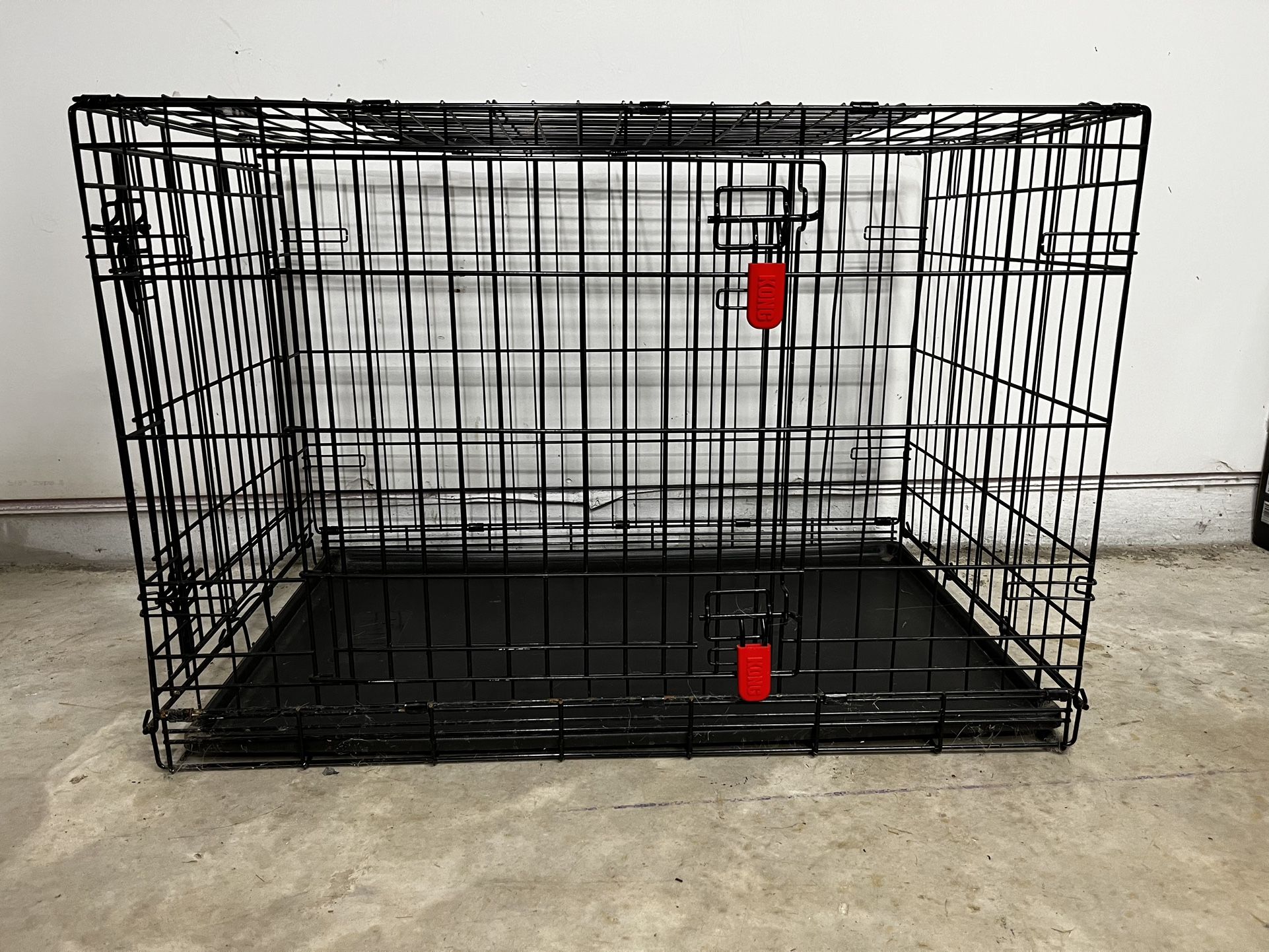 Kong ultra strong 2 door crate for Medium pet for Sale in Oak Point, TX OfferUp