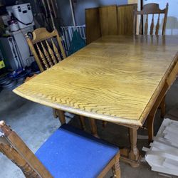 Beautiful Dining Table 4 Chairs 