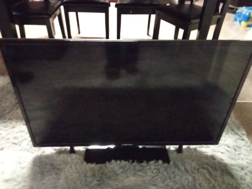 Element TV 40 Inch 60hz led TV in good condition and clear picture