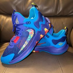 Nike Giannis Immortality 2 Sneakers, Youth size 6.5Y or Women’s Size 8