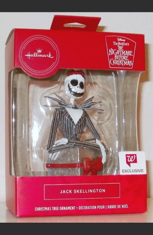 🎃Nightmare Before Christmas Hallmark Ornament Jack in Present 🎃