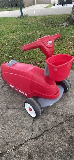 Radio Flyer 2-1 Ride on and Scooter