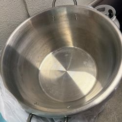 21” Tripod cast iron stand with burner and large pot