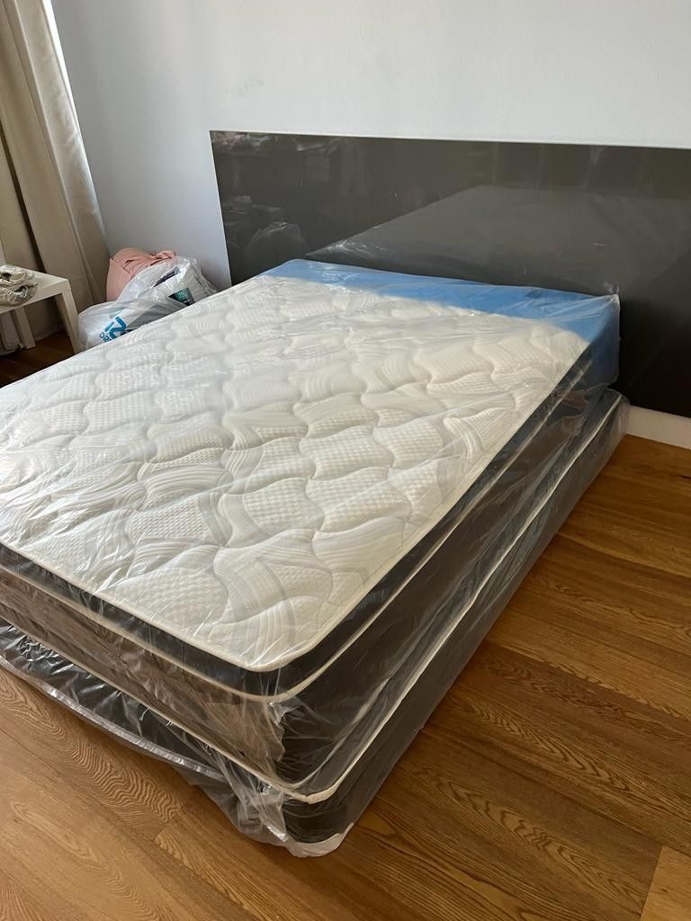 New Queen Size Mattress Medio Firm Pillow Top + Gift Box Spring