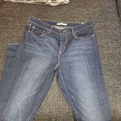 Ladies Levi Jeans