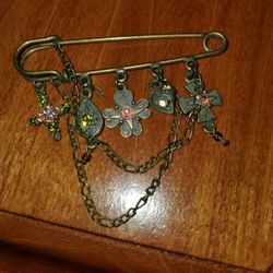 Kilt Pin Brooch