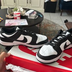 Nike Dunk Low- Pandas