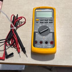FLUKE Multimeter