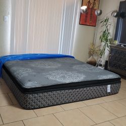 KING SIZE MATTRESS FOR SALE! IN GREAT CONDITION,  FREE DELIVERY 