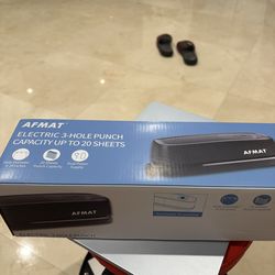 Hole Punch Electric 20 Pages NEW In Box