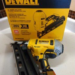 NEW Dewalt Nailer 30 G 20v Firm. Completamente Nueva Nunca Usada Para Fraimeros No Compraba Por Paletas O Regresada Firmes En El Precio