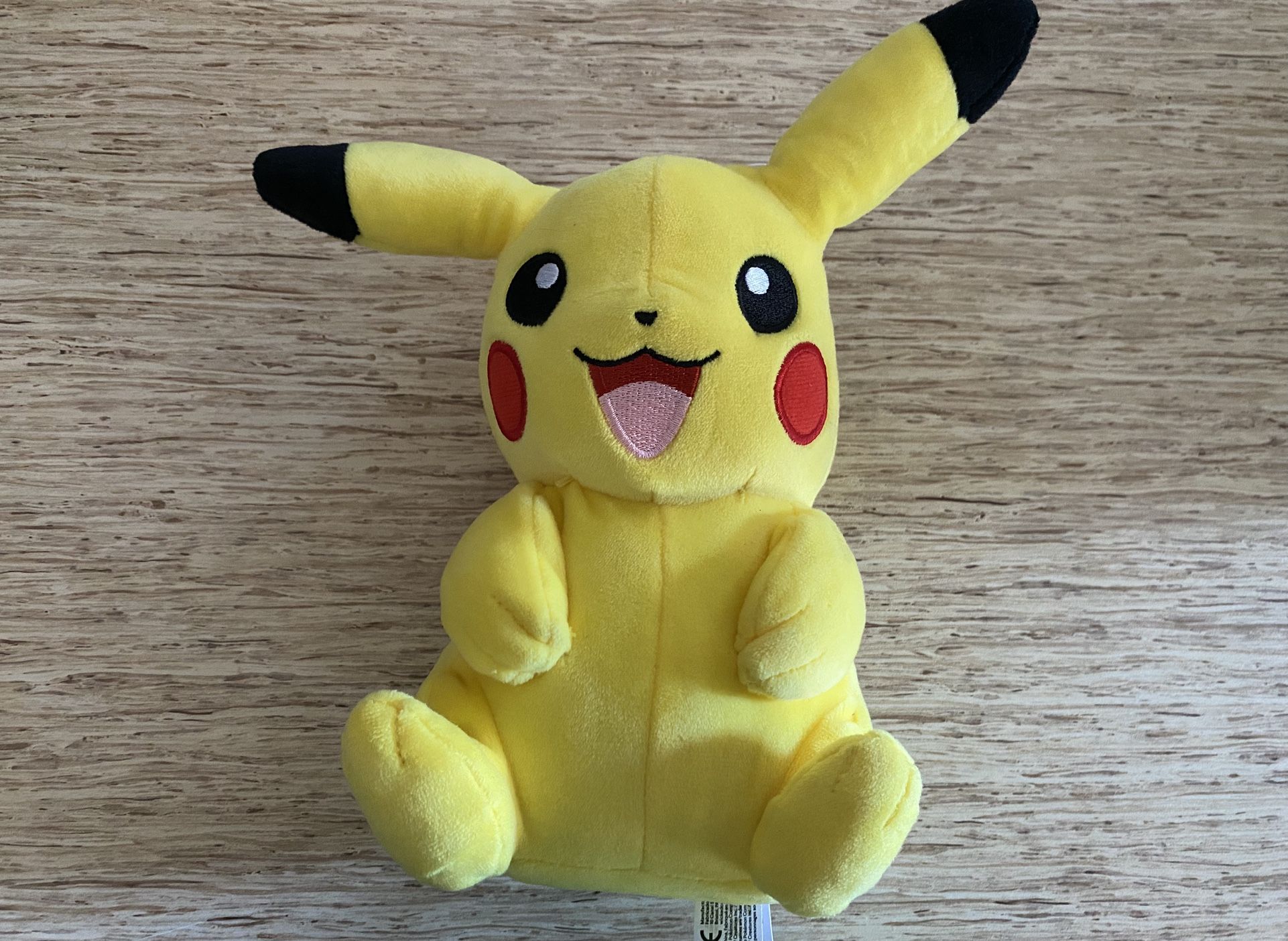 Pokémon PLUSHIE Pikachu