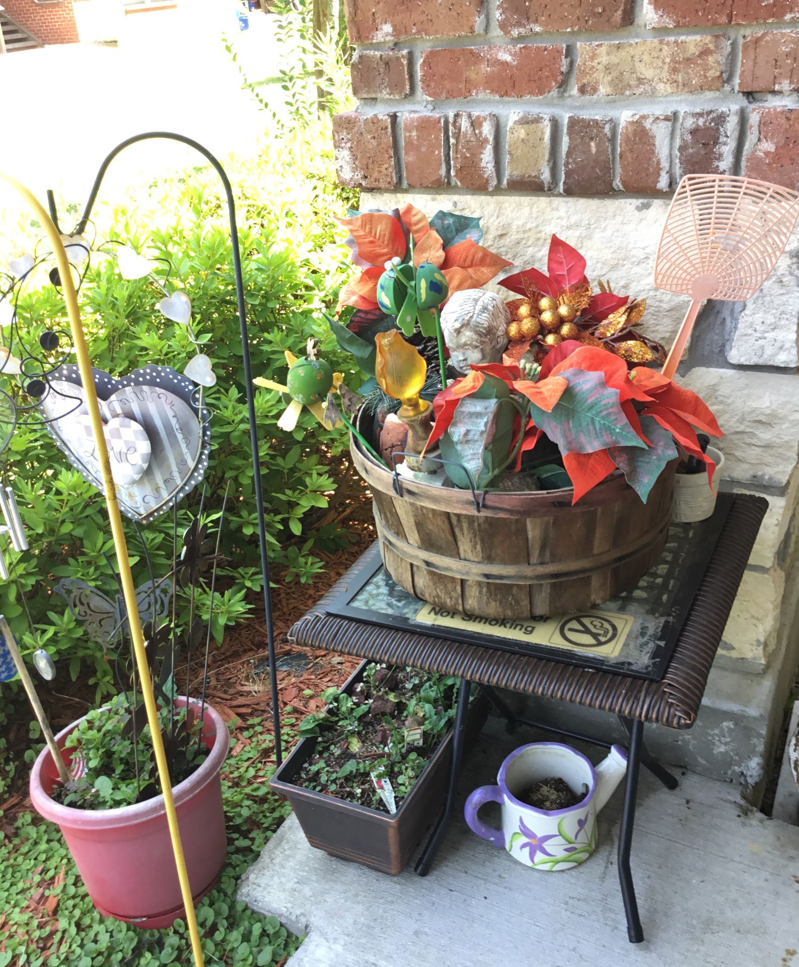 MIXED LOT OF GARDEN DECOR...SOLD SEPARATELY OR LOT OF YOUR CHOOSING...MOVING NEED FUNDS TO DO SO...THANK U...