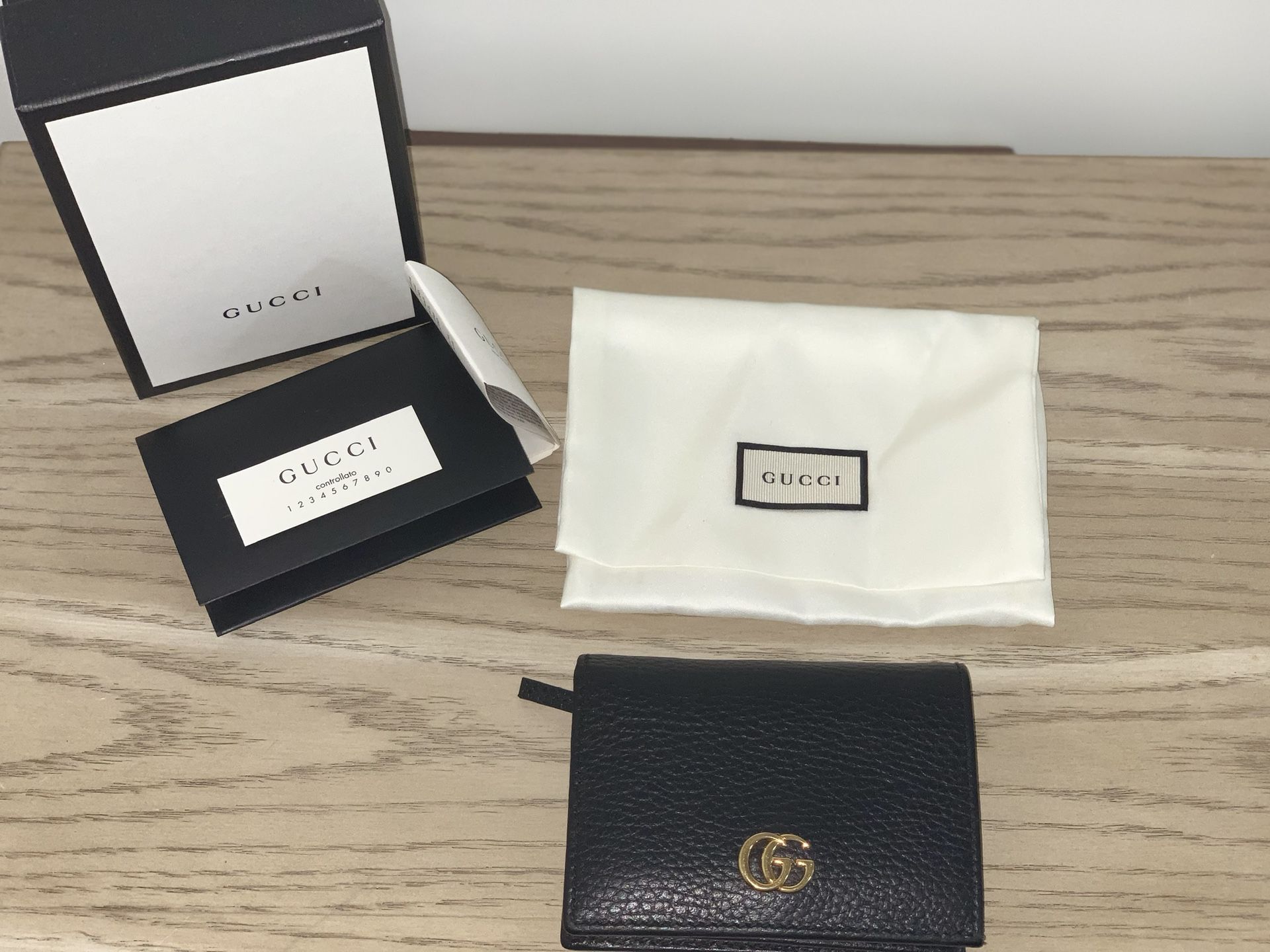 Gucci Petite Marmont Leather Card Case