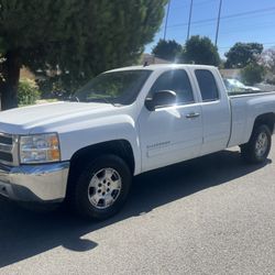 2013 5.3 L V8 Chevrolet Truck