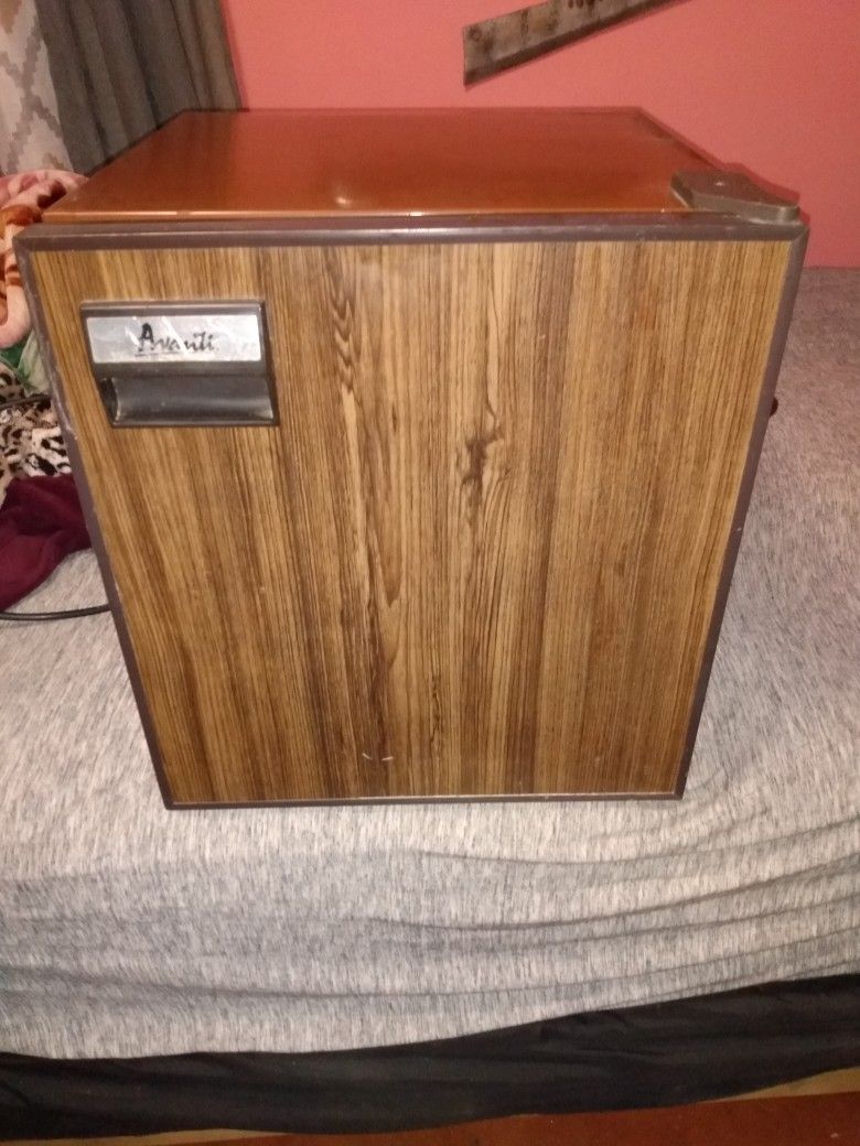 Avanti Mini Refrigerator.