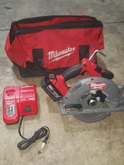 Milwaukee FUEL cordless circular saw kit