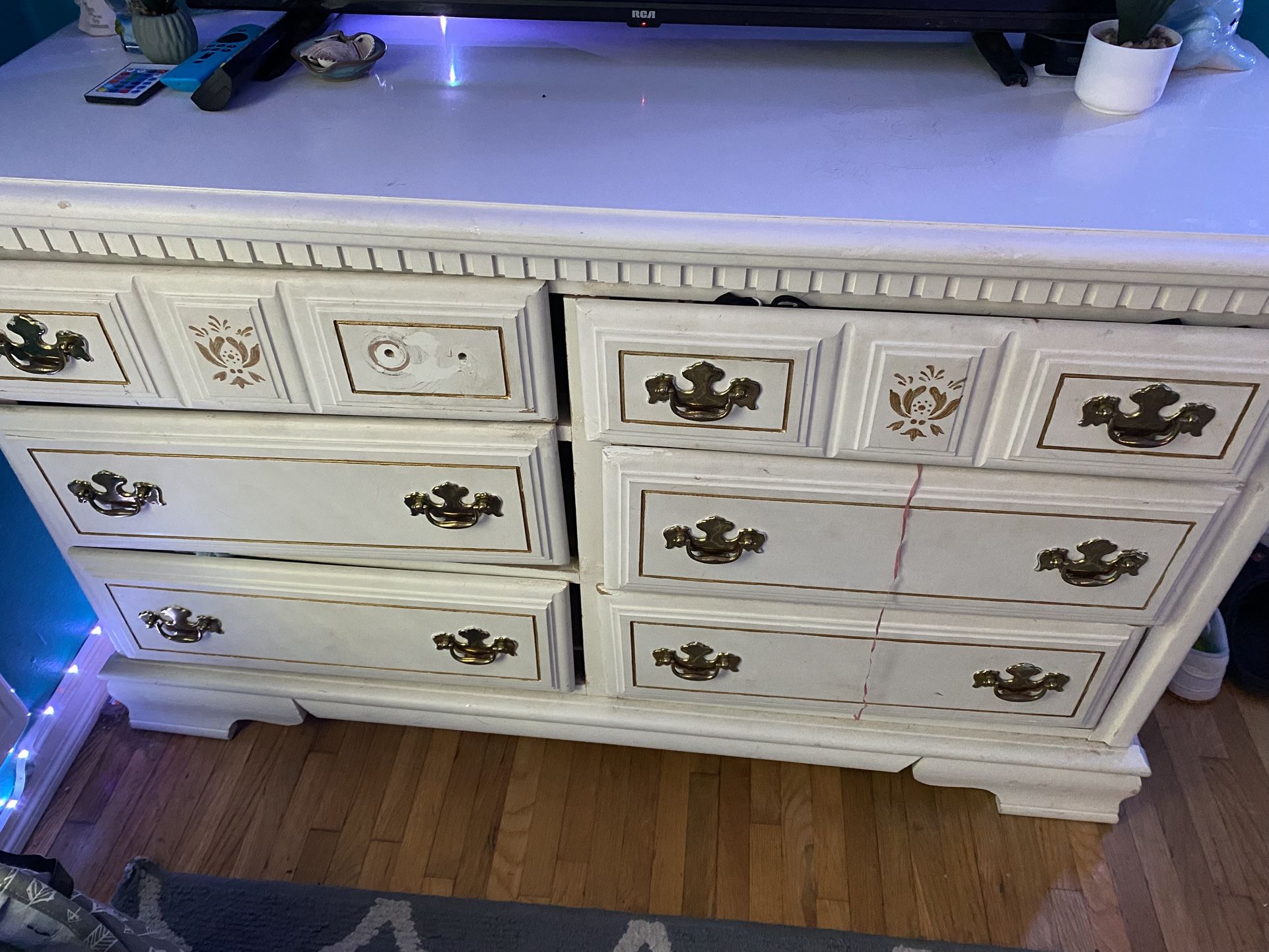 Dresser
