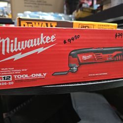 Milwaukee
M12 12V Lithium-Ion Cordless Oscillating Multi-Tool (Tool-Only)