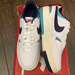 Brand new Women’s Nike Gamma force size 11