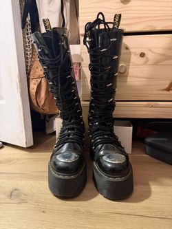Platform Doc Martens