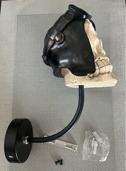 Skull helmet hat holder