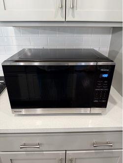 Panasonic 1200W Inverter Microwave - Stainless Steel - Like New