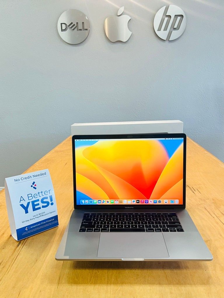 Apple SPG MacBook pro 15” laptop Core i716GB Ram & Touch Bar Warranty Included 