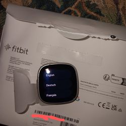 Fitbit Versa 4 