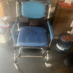 Commode/ Shower Chair