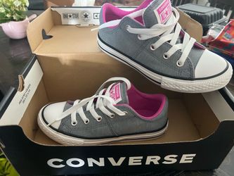 NEW girls converse size 13