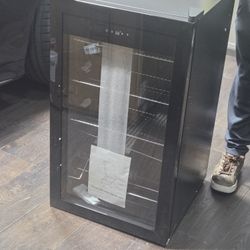 17.3-in -Can Capacity Black Freestanding Indoor Beverage Refrigerator with Glass Door