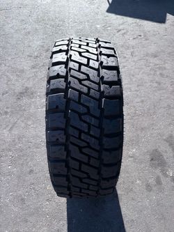 (1) Mickey Thompson Baja Legend EXP 35x12.50R17