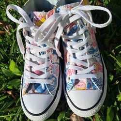 Converse Sneakers Kids Size 4Y 