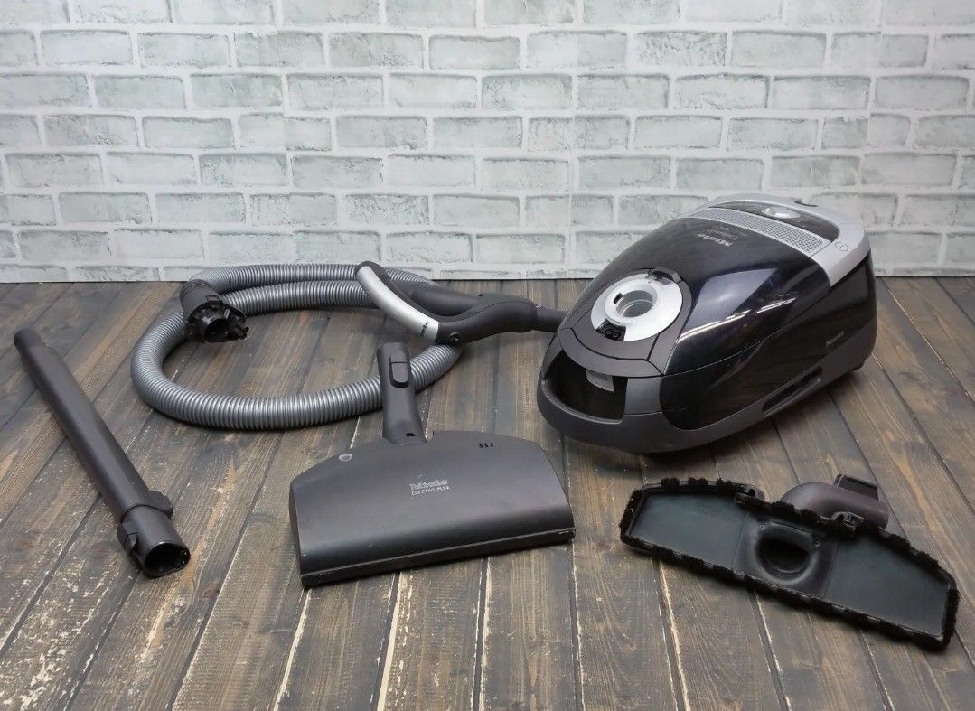 Miele Pisces S5281 Canister Vacuum Cleaner with Power Head **Tested & Working**