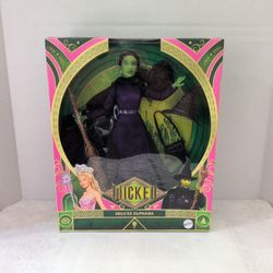 Mattel Universal Wicked Deluxe Elphaba Witch Fashion Doll New!