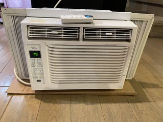5,000 BTU WINDOW AIR CONDITIONER - TAW05CR19