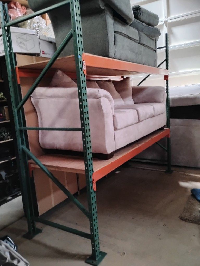 Metal Pallet Rack(s)